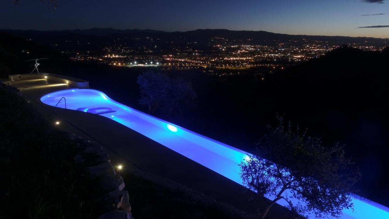 Villetta Farfallina "The Unique Property In The World With An Openable Roof" 루카 외부 사진
