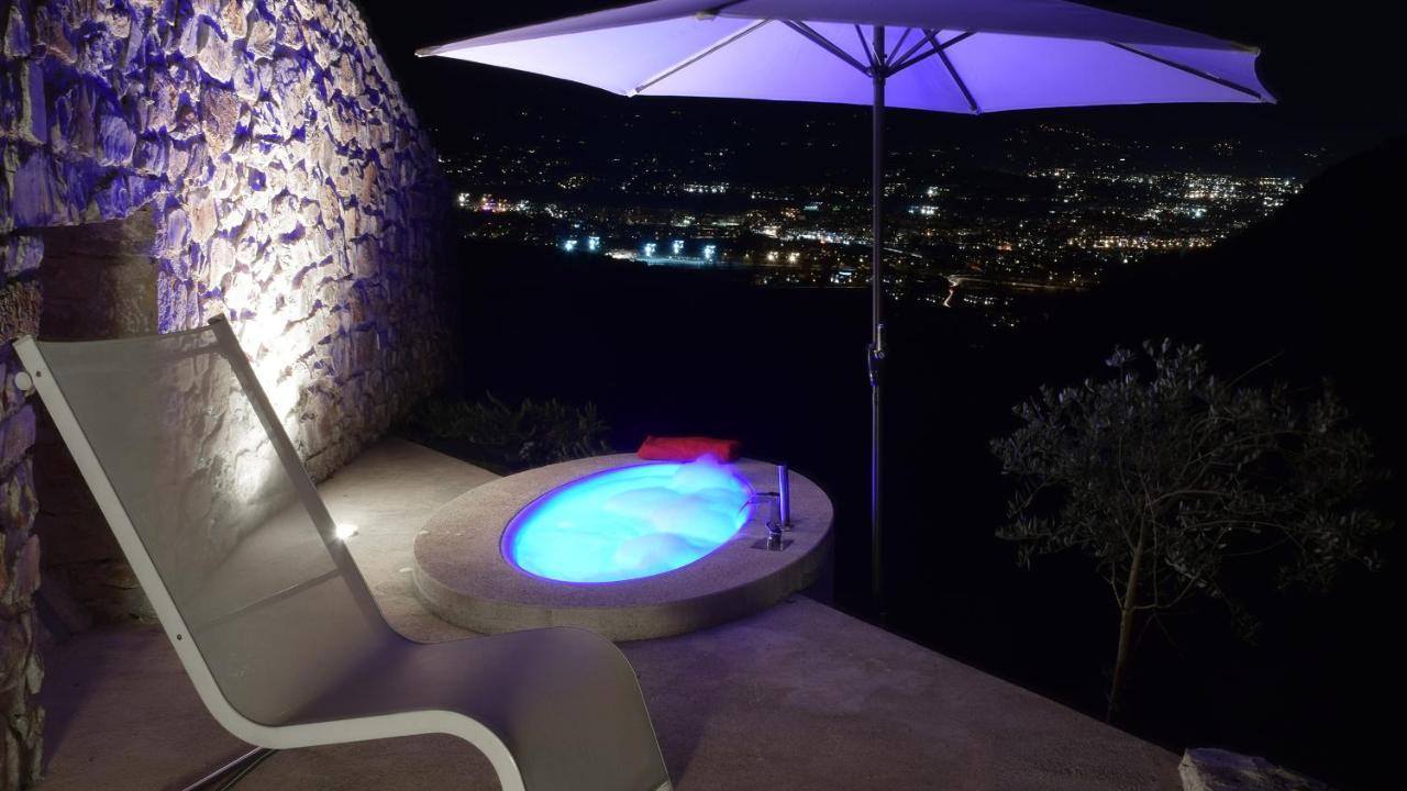Villetta Farfallina "The Unique Property In The World With An Openable Roof" 루카 외부 사진